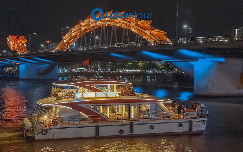 du thuyền dragon cruise đà nẵng