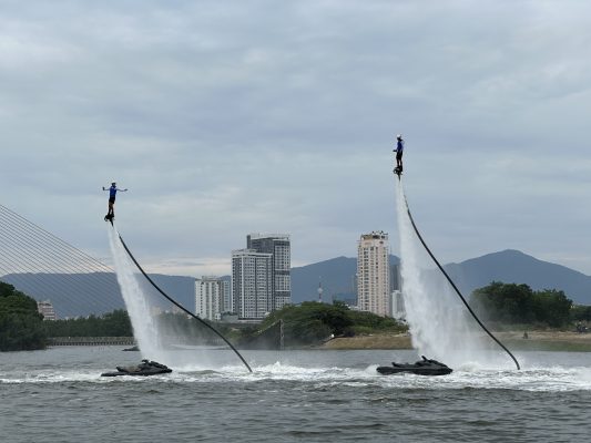 Flyboard lễ hội pháo hoa Đà Nẵng