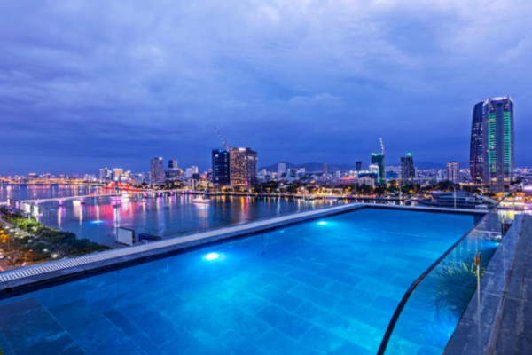 Khách sạn lưu trú ngắm pháo hoa