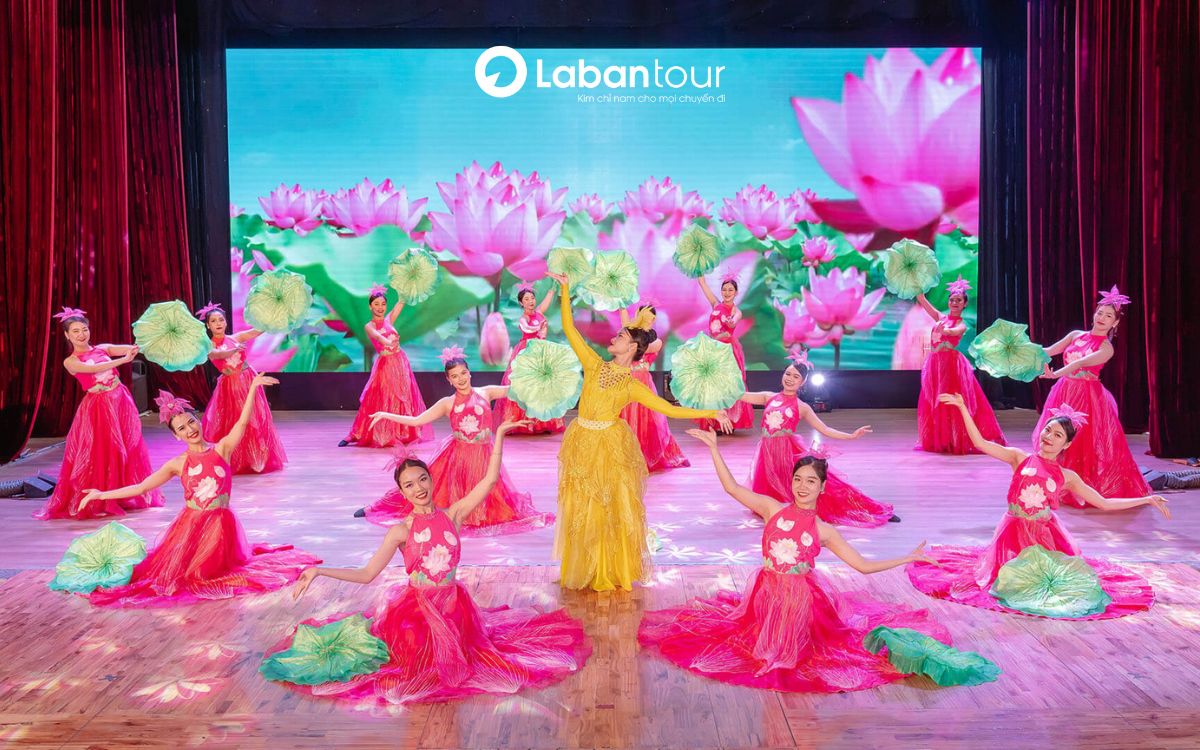 Show áo dài đà nẵng