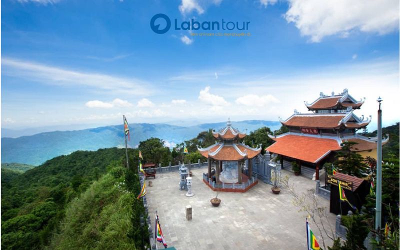 Tham quan Đền Lĩnh Chúa Từ tại tour du lịch Bà Nà Hills
