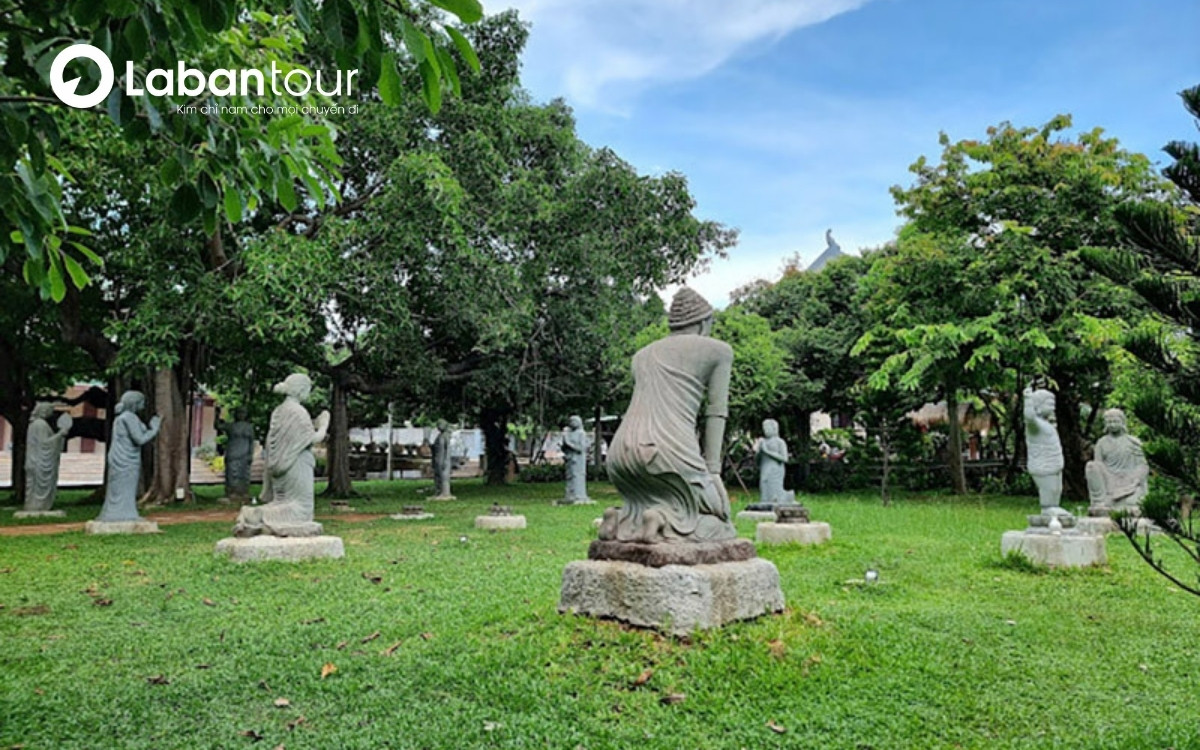 Tái hiện cảnh Đức Phật đản sanh tại Vườn Lâm Tỳ Ni