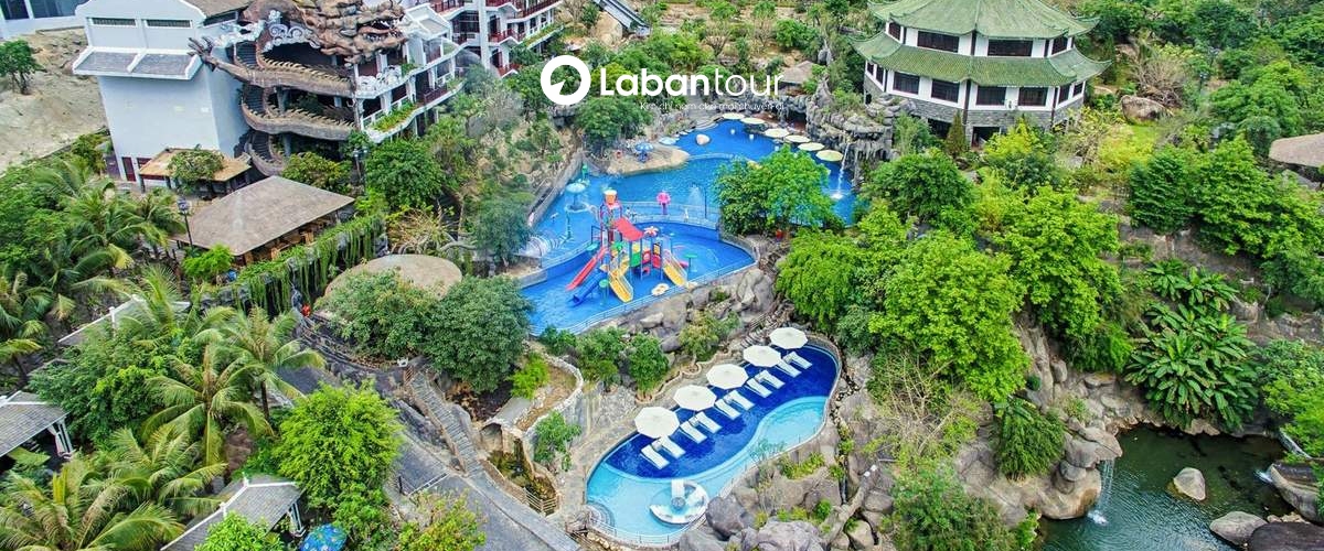 Trải nghiệm tắm khoáng nóng tại Núi Thần Tài 