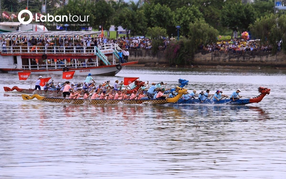 Không khí tưng bừng tại Lễ hội đua thuyền Đà Nẵng