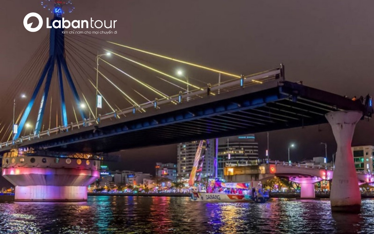 Tại sao cầu Sông Hàn lại quay?