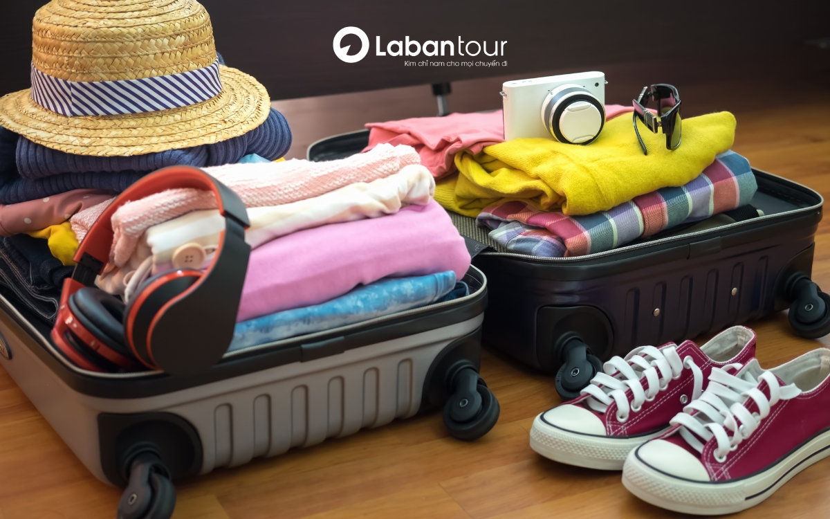 Chuẩn bị đầy đủ hành trang du lịch cho trẻ em và người lớn trong tour Đà Nẵng 4 ngày 3 đêm