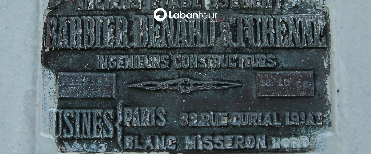 Bảng ghi thời điểm xây dựng trạm hải đăng Sơn Trà Đà Nẵng 