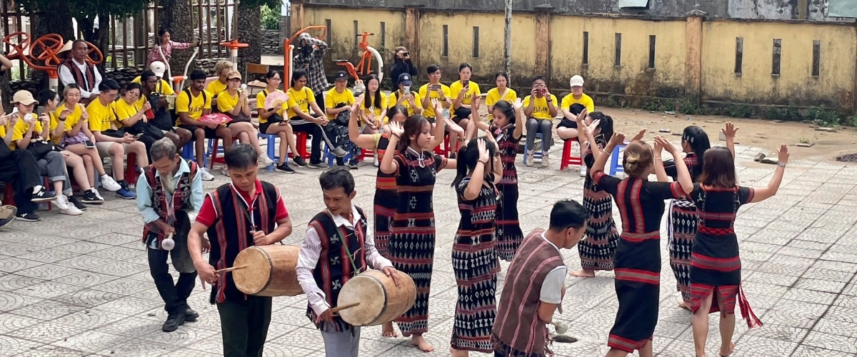 Trải nghiệm đặc sắc văn hóa đồng bào dân tộc Cơ Tu