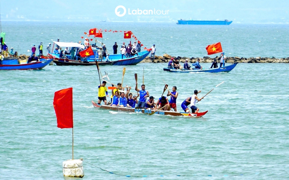 Đến Đà Nẵng, đừng bỏ lỡ lễ hội đua thuyền 
