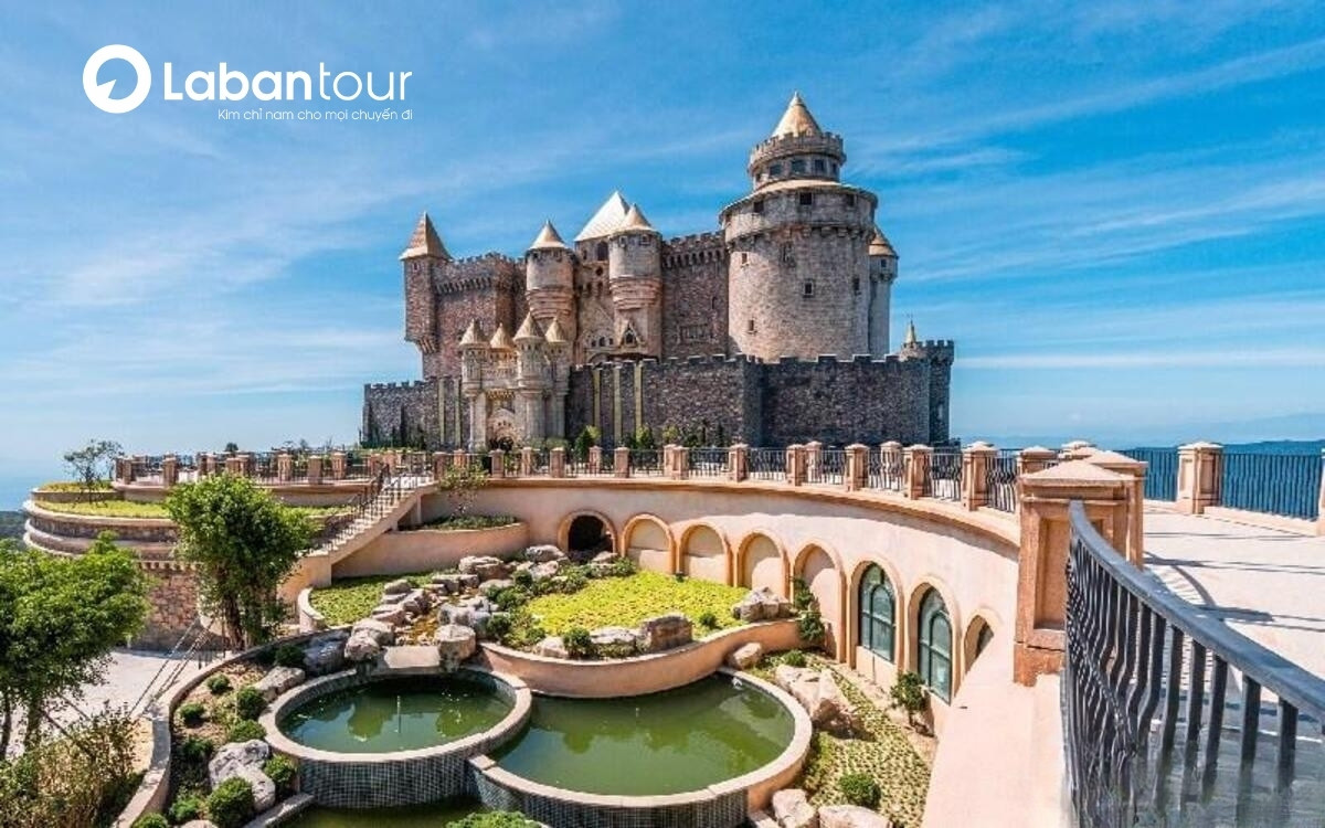 Lâu đài Mặt Trăng tại Sun World Bà Nà Hills