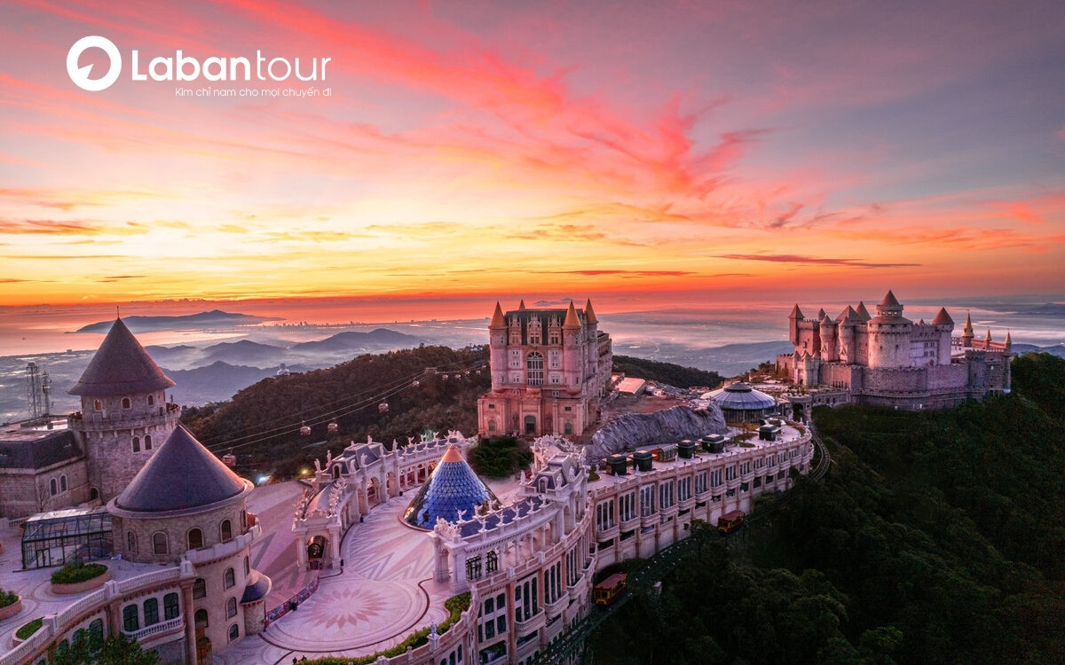 Quảng trường Nhật Thực của Sun World Bà Nà Hills