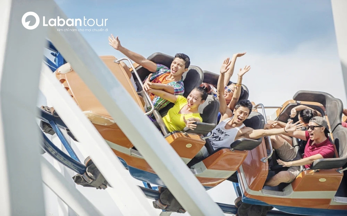 Speed Coaster – Tàu lượn siêu tốc tại VinWonders Nam Hội An