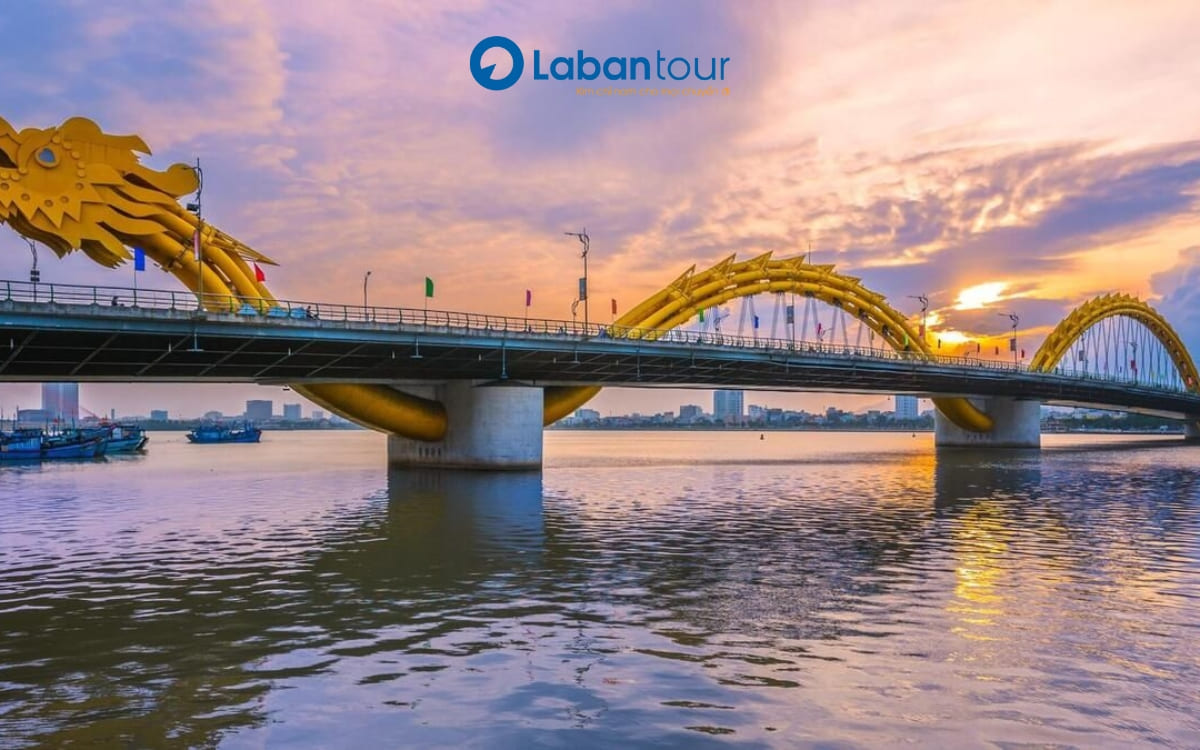 Ngắm hoàng hôn Đà Nẵng từ cầu Rồng 
