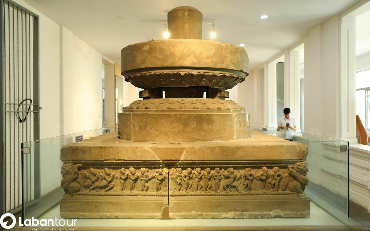 Đài thờ Trà Kiệu tại Bảo tàng Chăm Đà Nẵng