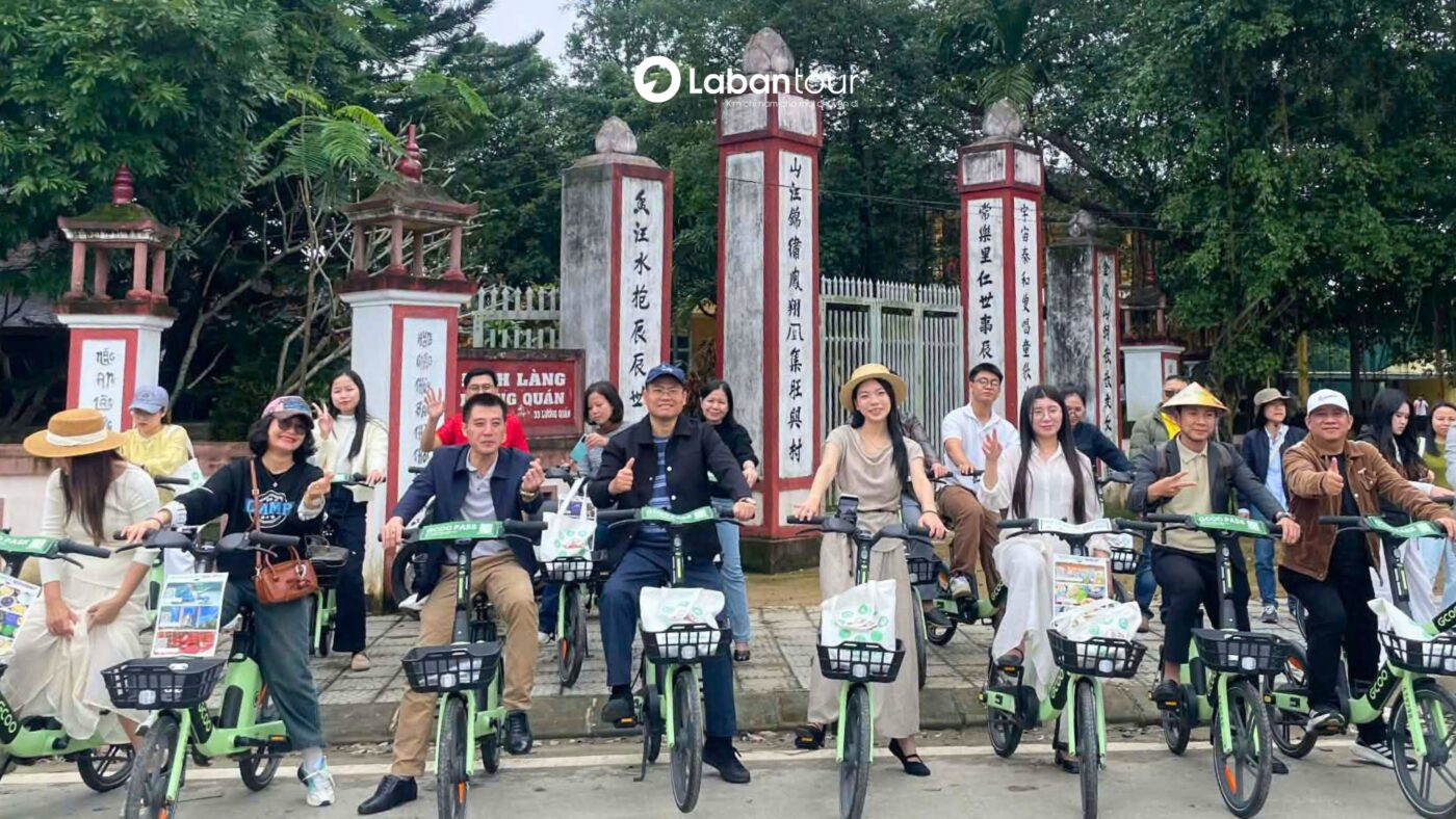 Thông điệp "giảm nhựa" từ xe đạp và xe điện 