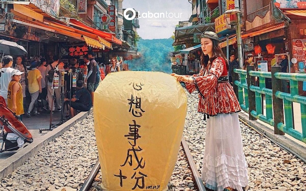 tết nên đi du lịch nước ngoài ở đâu