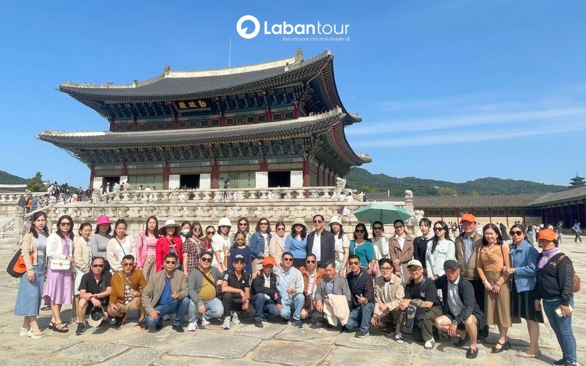 tết nên đi du lịch nước ngoài ở đâu