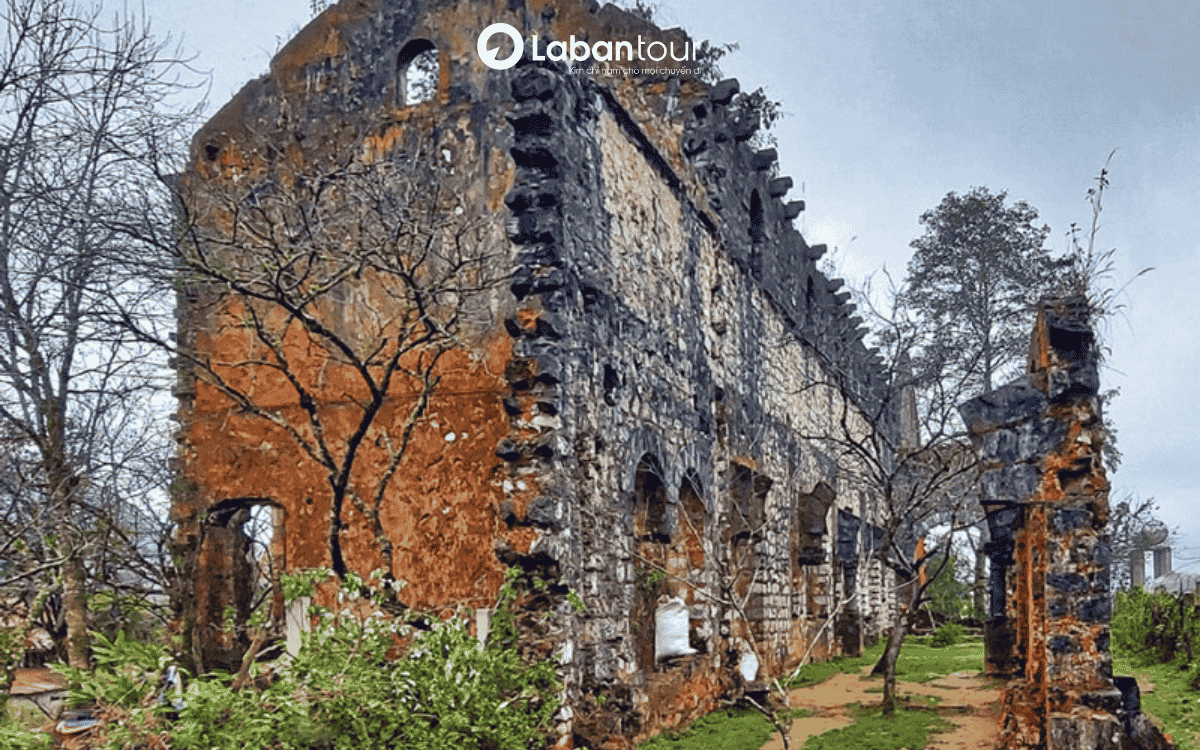 tu viện cổ tả phìn