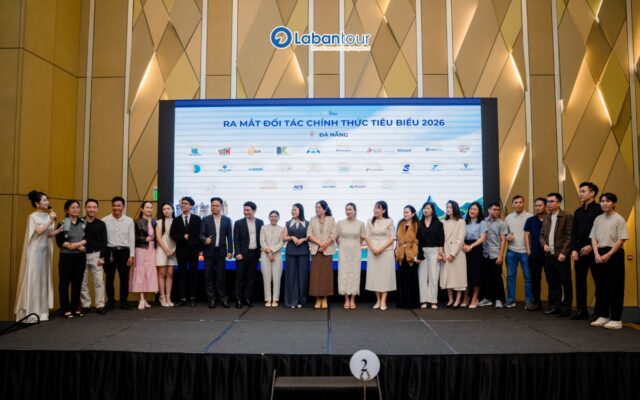 La Bàn Tour tham gia sự kiện “Tổng kết kinh doanh 2025 & Kick-off 2026” Sun Group