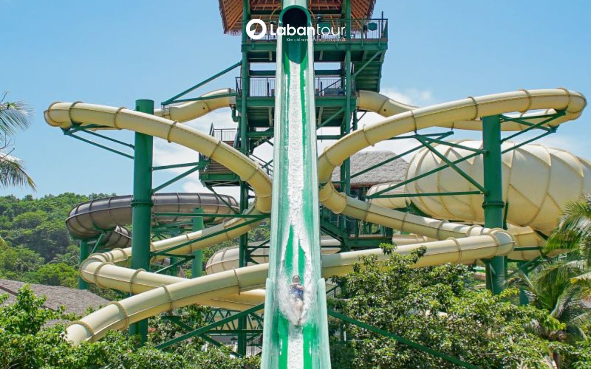 công viên nước aquatopia water park