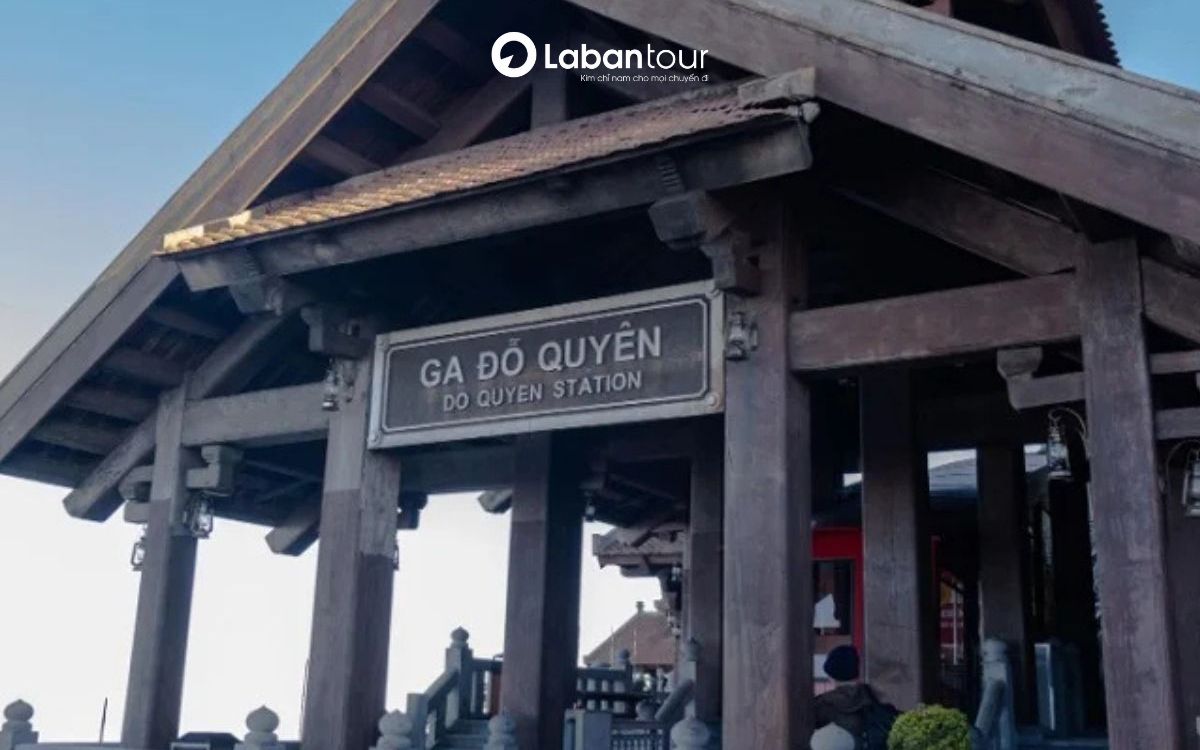 tàu hoả lên đỉnh fansipan