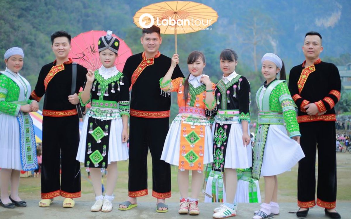 trang phục các dân tộc ở sa pa