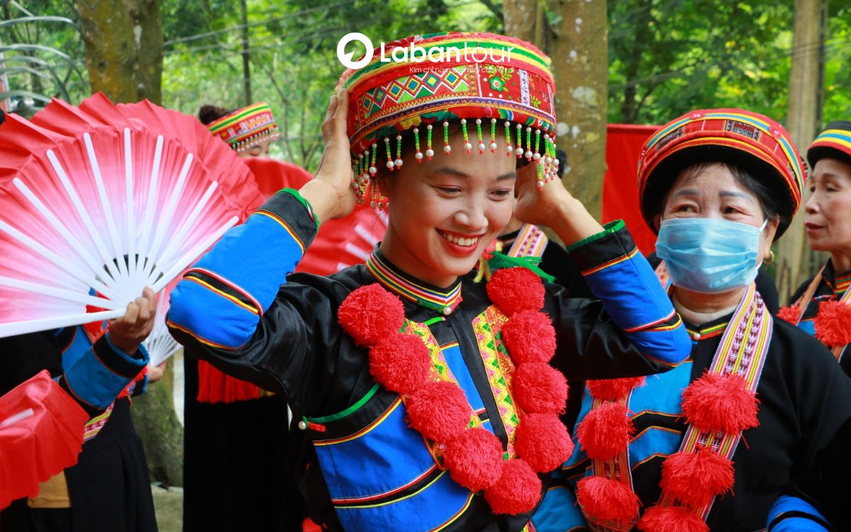 trang phục các dân tộc ở sa pa