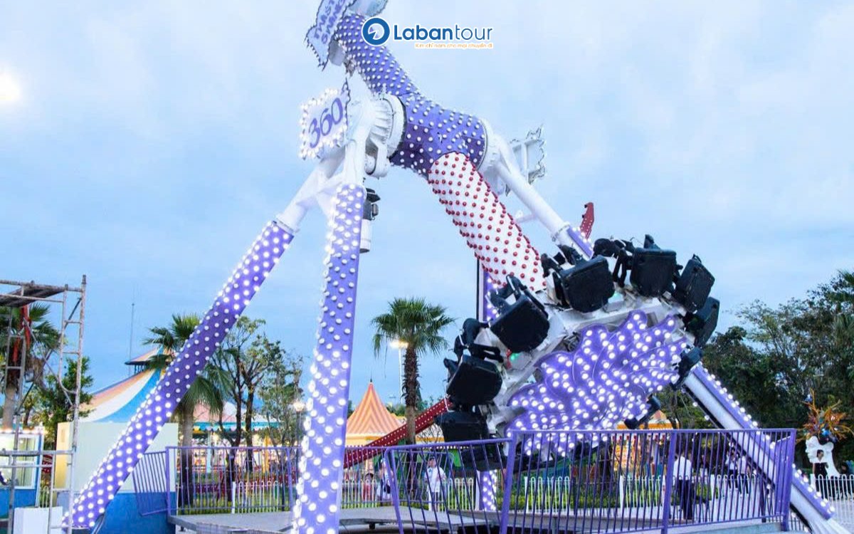 Các trò chơi cảm giác mạnh tại VinWonders Grand Park 