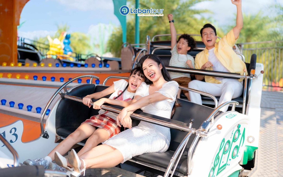 Mua vé VinWonders Grand Park giá ưu đãi qua La Bàn Tour!