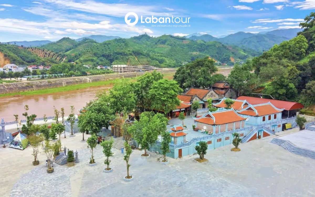 đền bảo hà lào cai