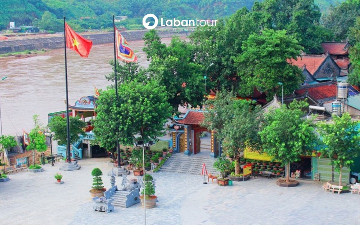 đền bảo hà lào cai