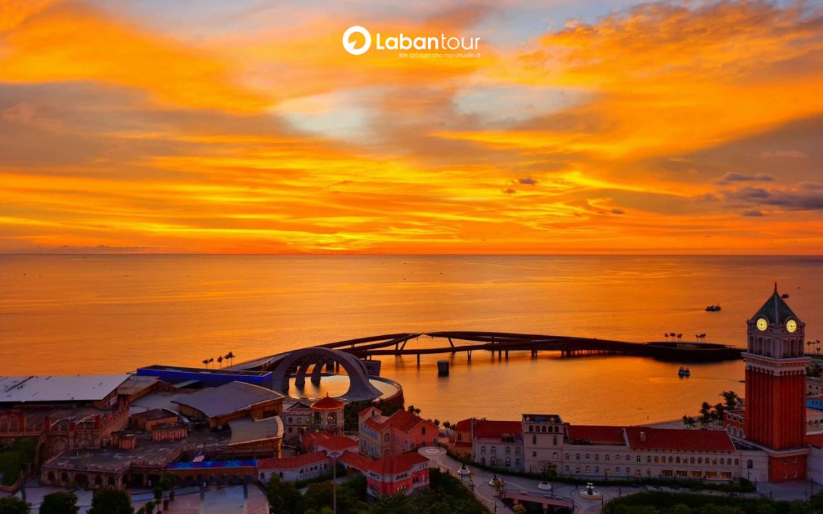 thị trấn hoàng hôn sunset town