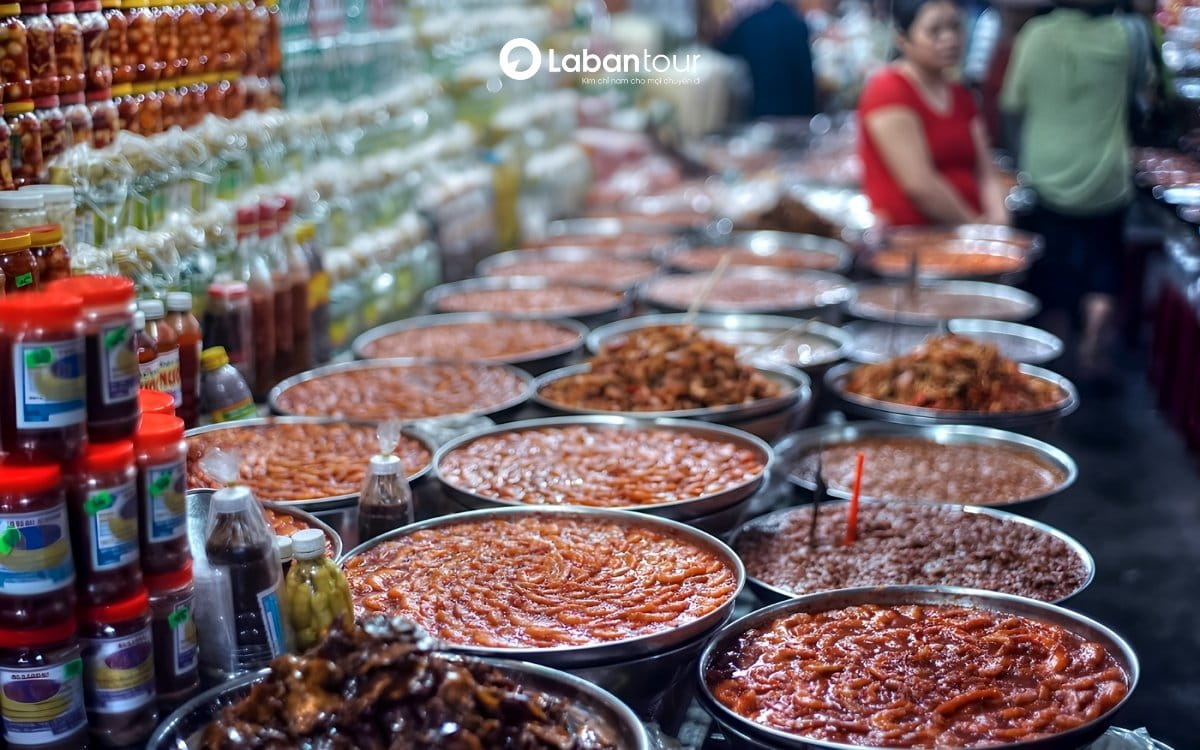 chợ đông ba huế