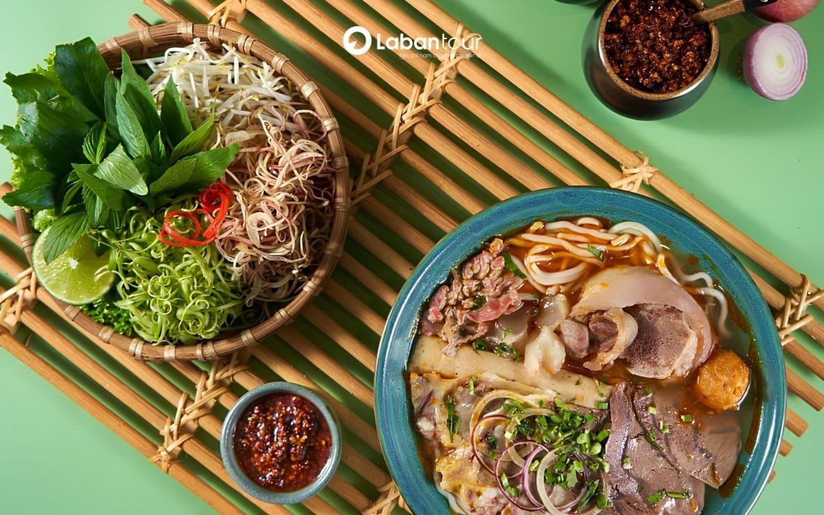 chợ đông ba huế