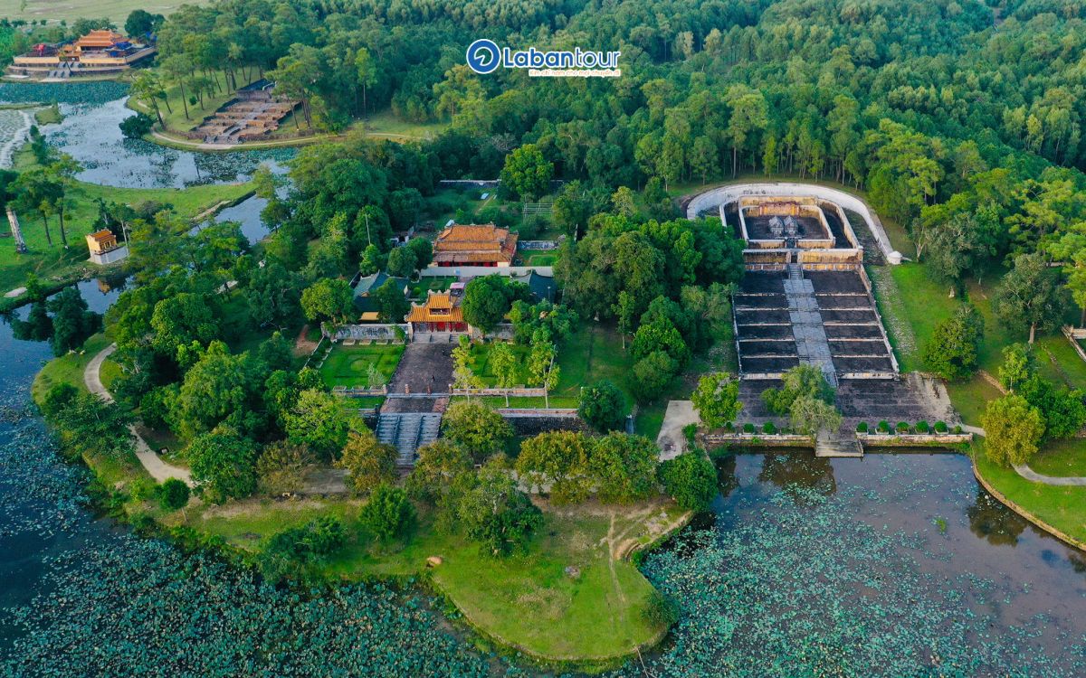 lăng tẩm thời nguyễn