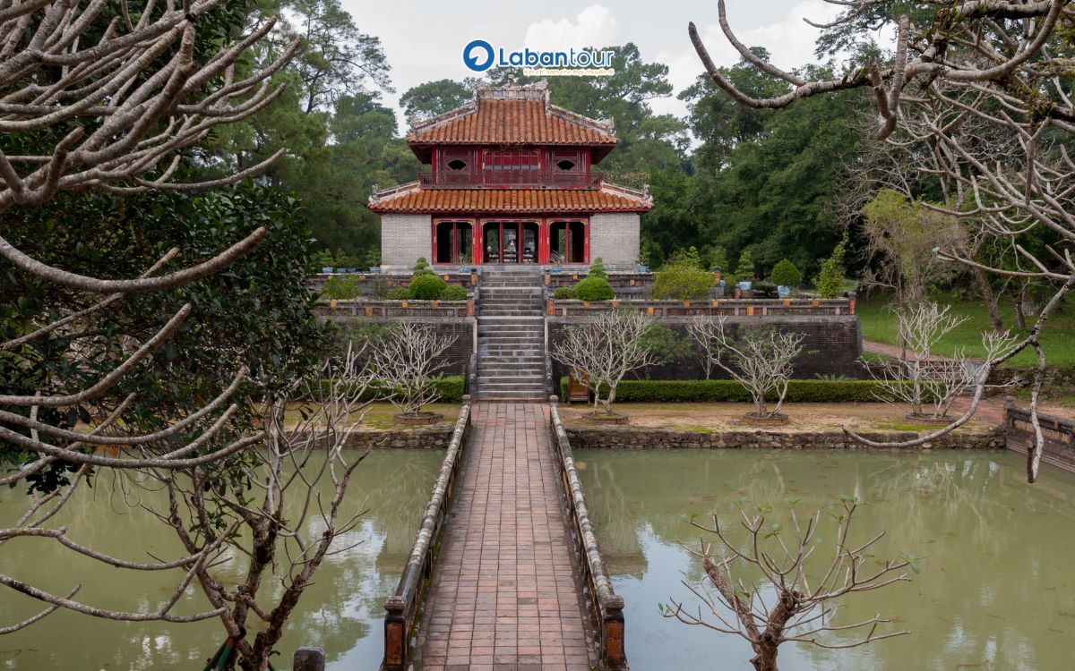 lăng tẩm thời nguyễn