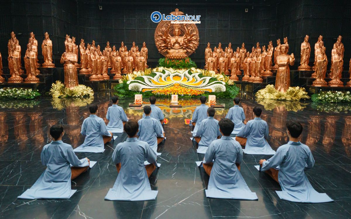 lễ vía Bà Linh Sơn Thánh Mẫu