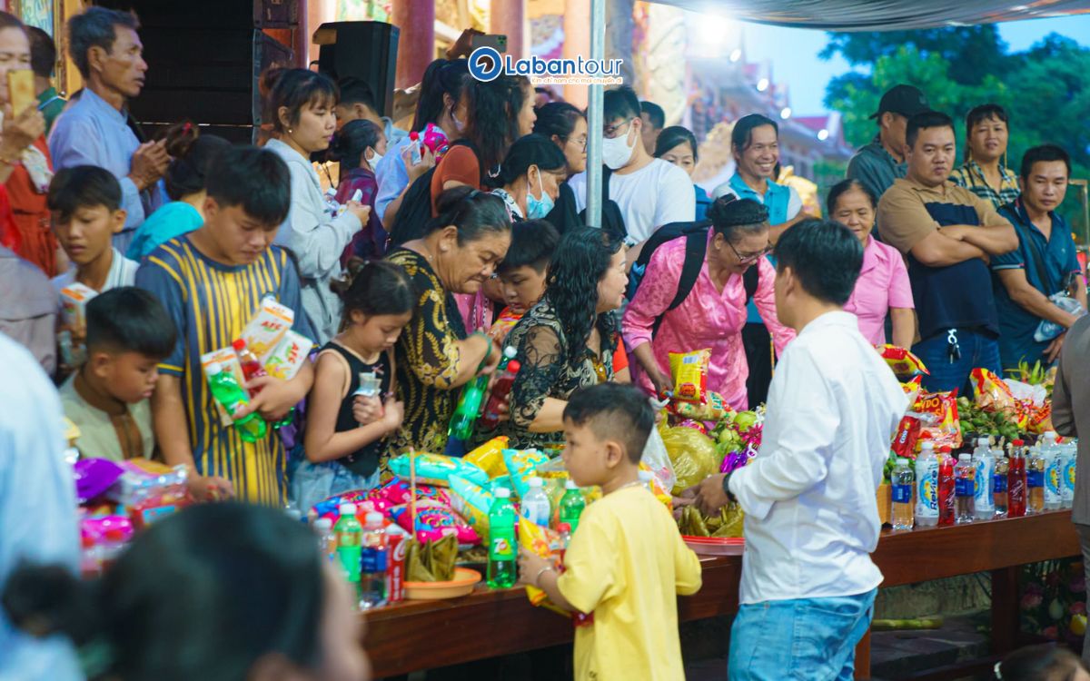 lễ vía Bà Linh Sơn Thánh Mẫu