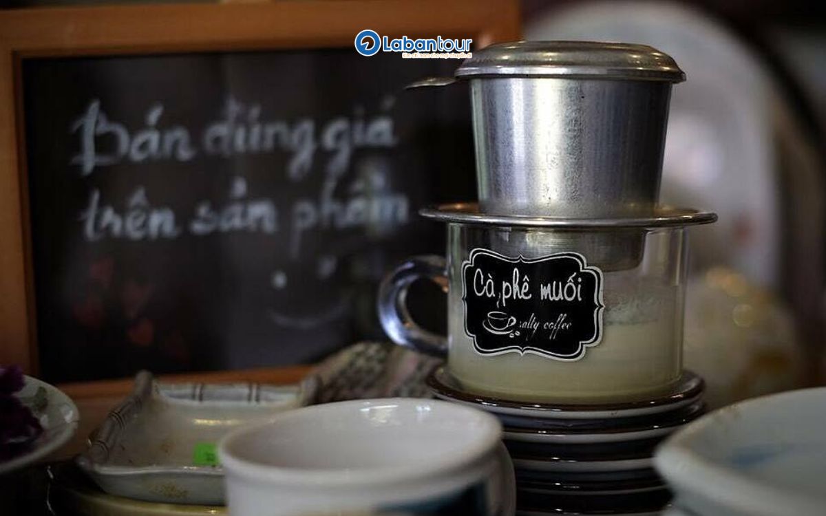 cà phê ăn sáng ở huế