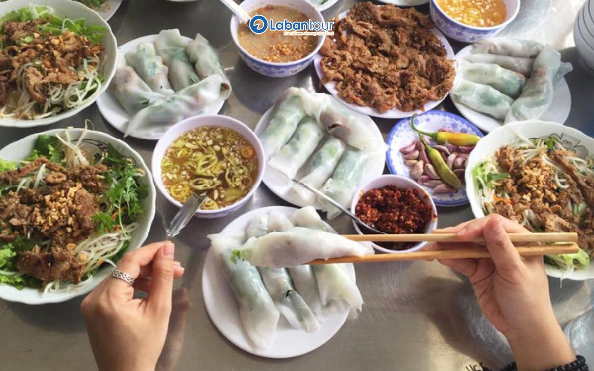ăn trưa ngon tại huế