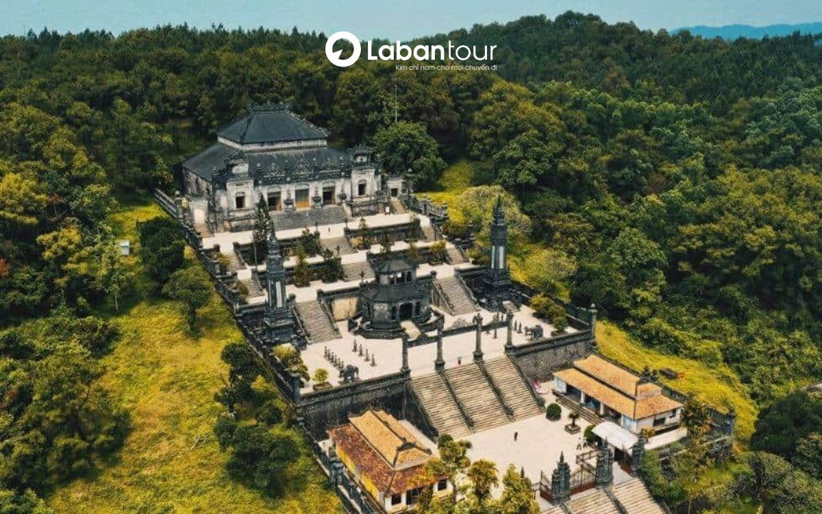 các lăng tẩm ở Huế