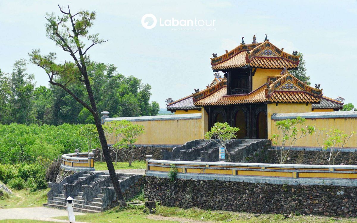 các lăng tẩm ở Huế