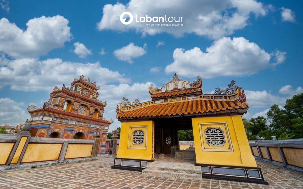 các lăng tẩm ở Huế