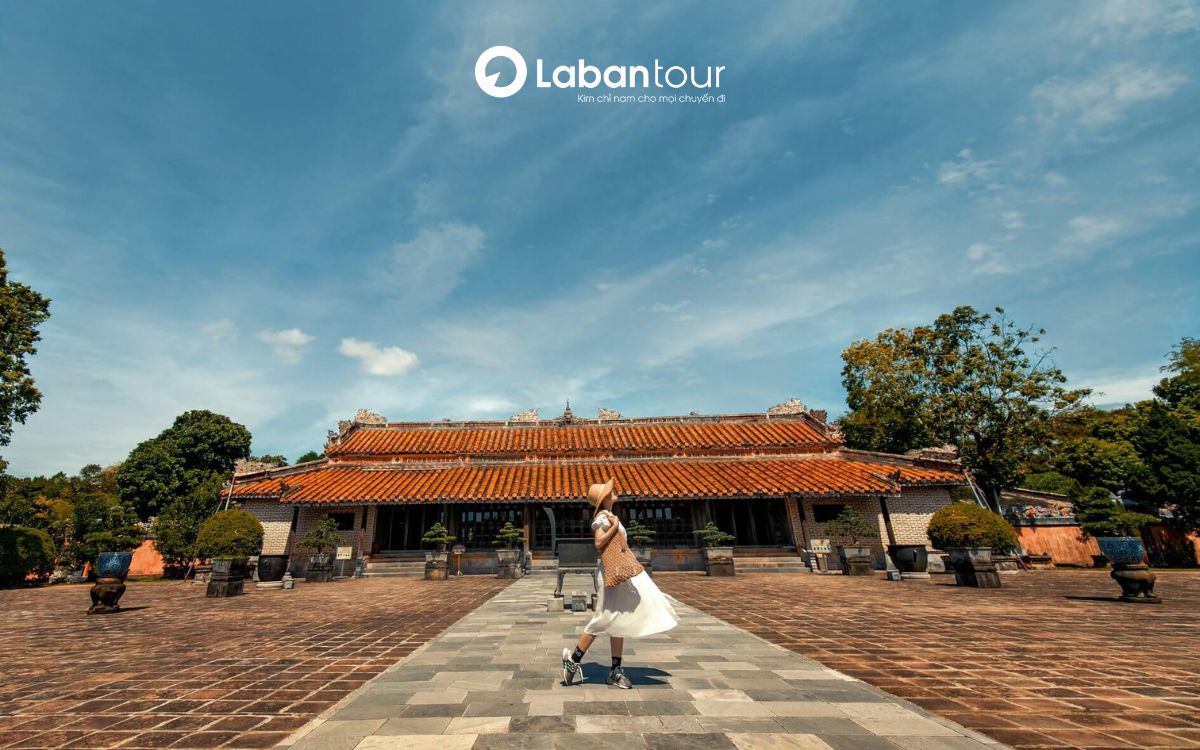 các lăng tẩm ở Huế