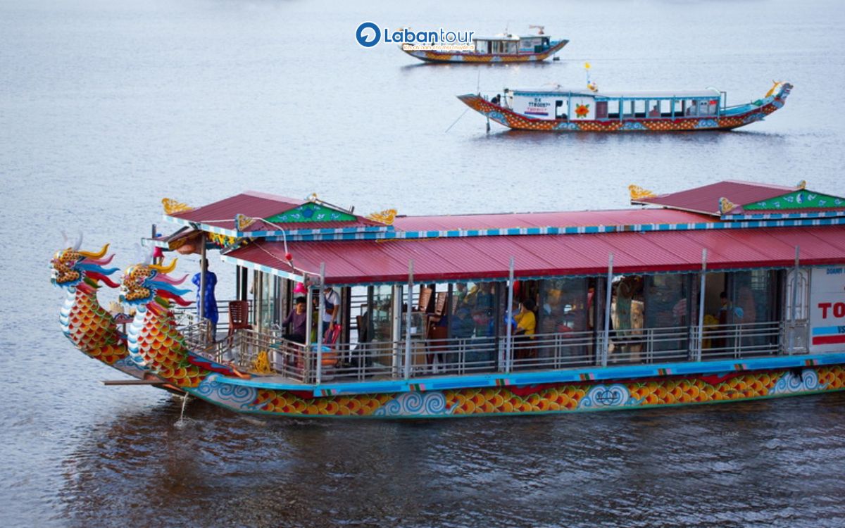 du lịch huế tháng 10