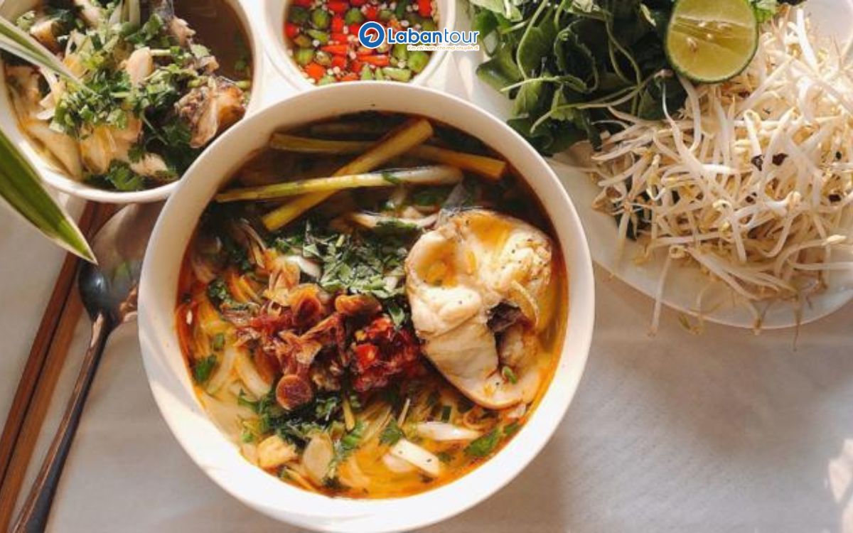 du lịch huế tháng 10