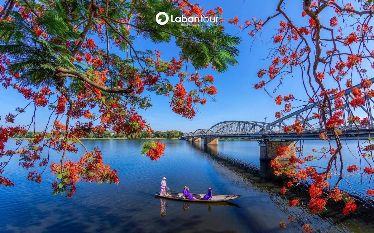 du lịch huế tháng 8