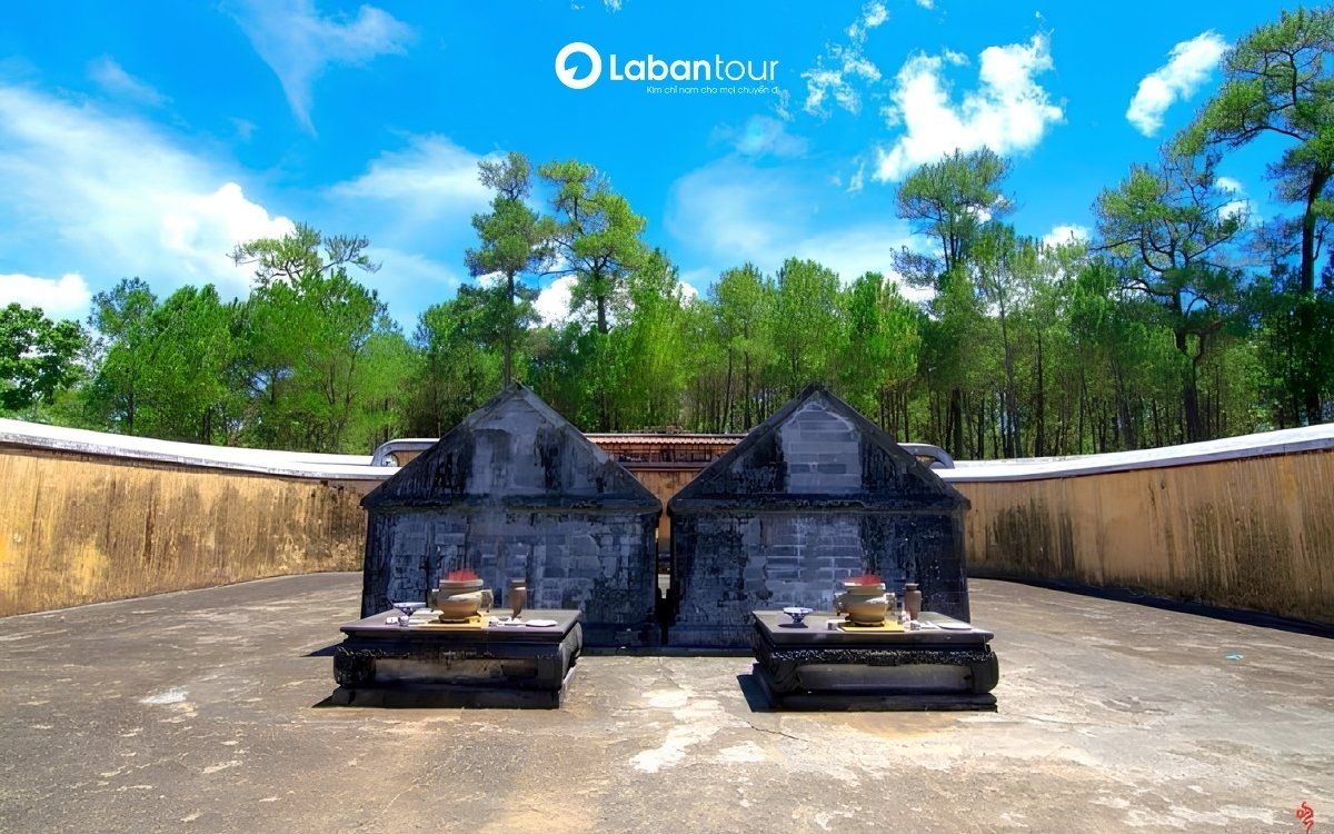 lăng mộ vua gia long