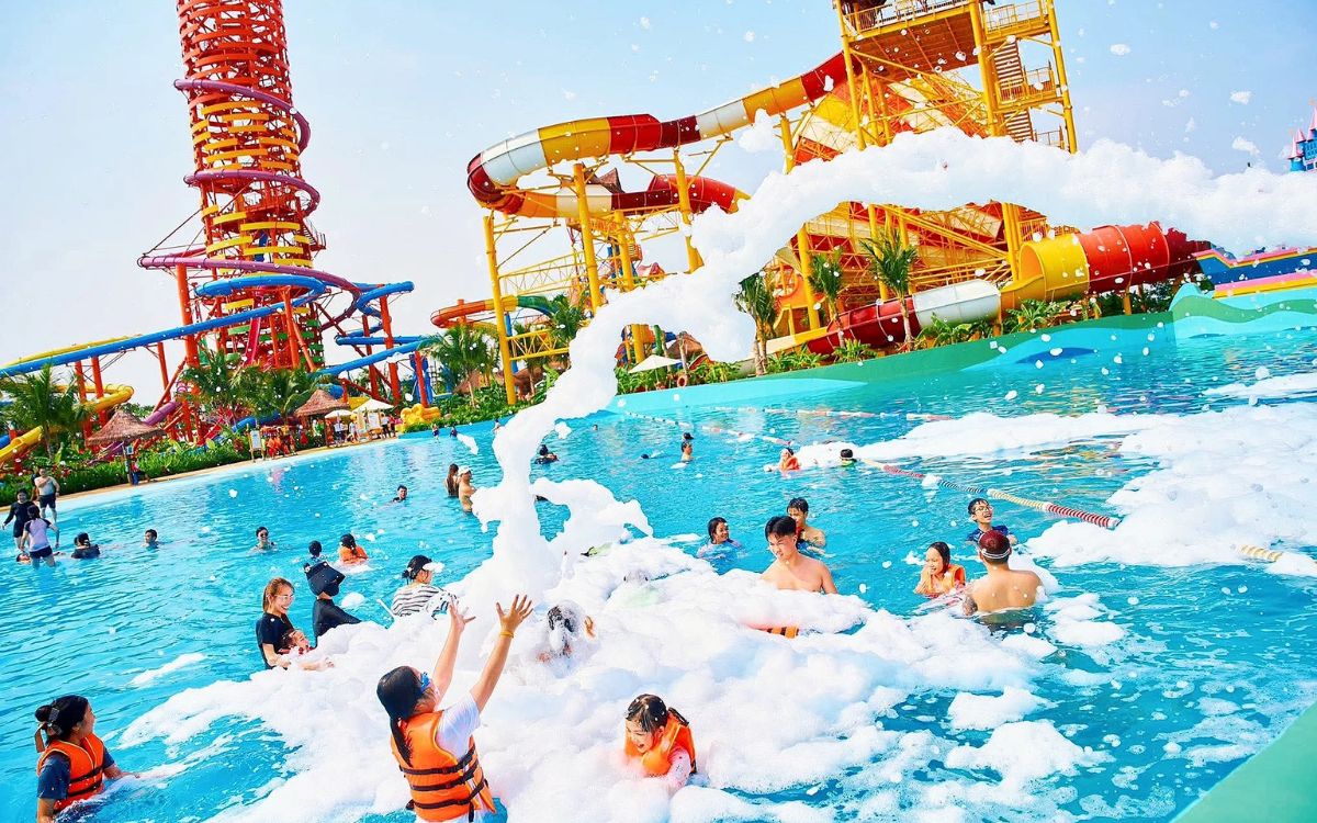 Đặt vé VinWonders giá ưu đãi ở La Bàn Tour!