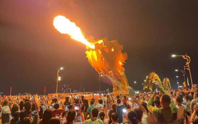 lịch cầu rồng phun lửa 2-9